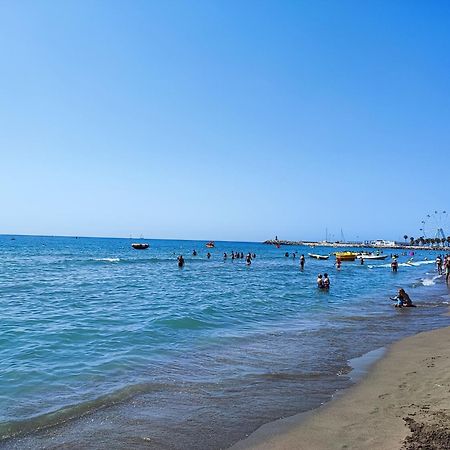 Apartamento 150 Metros De La Playa ตอร์เรโมลิโนส ภายนอก รูปภาพ